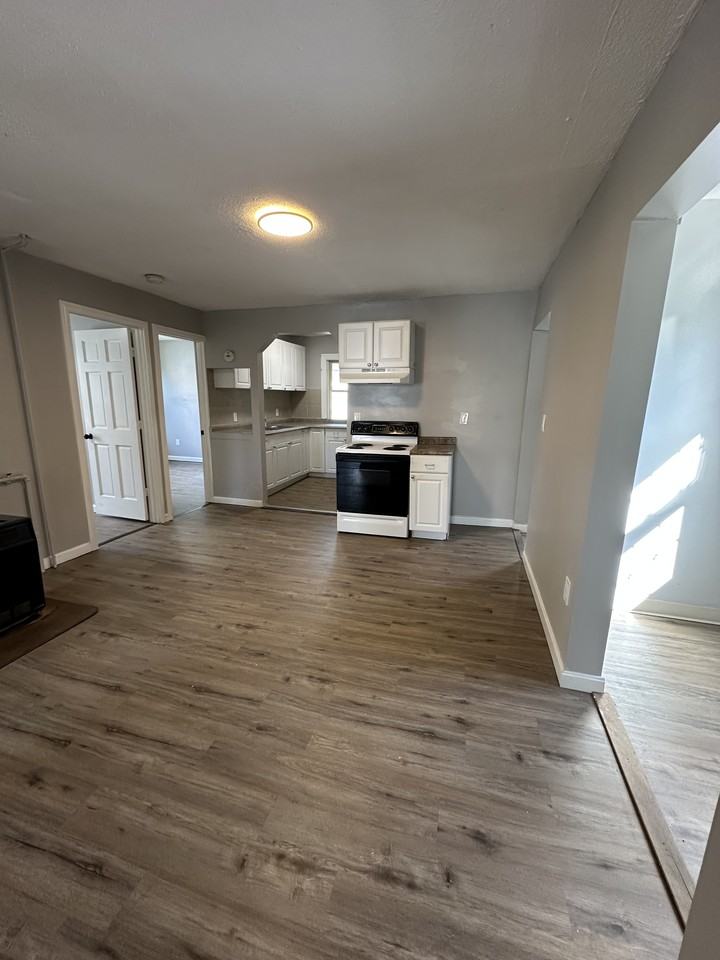 48 3rd St - Photo 3 of 6