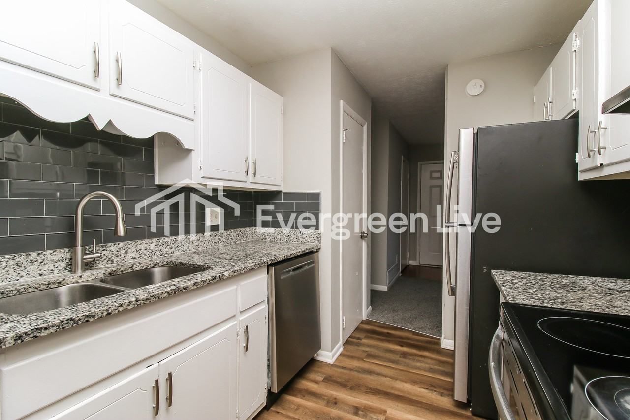 245 Hummingbird Way - Photo 7 of 16