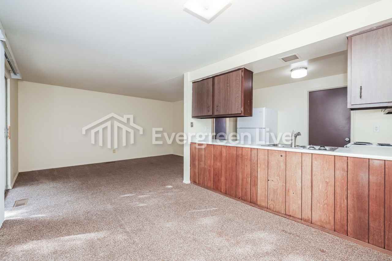 7586 Mount Whitney St - Photo 5 of 16