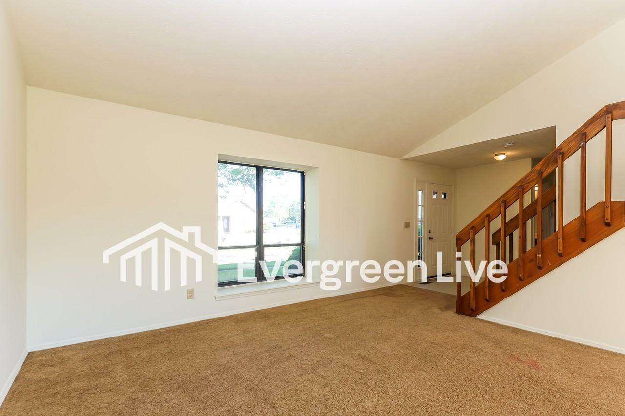 8828 Trowbridge Way - Photo 5 of 16