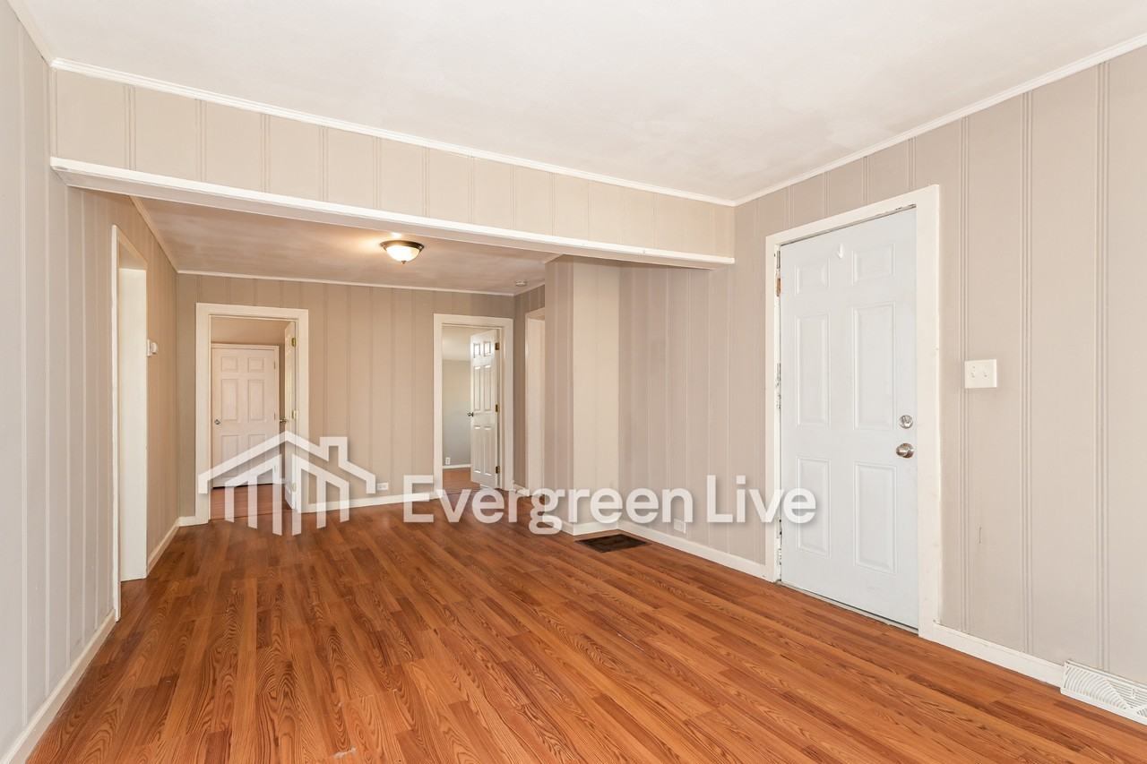 8532 Betty Lee Ave - Photo 3 of 15