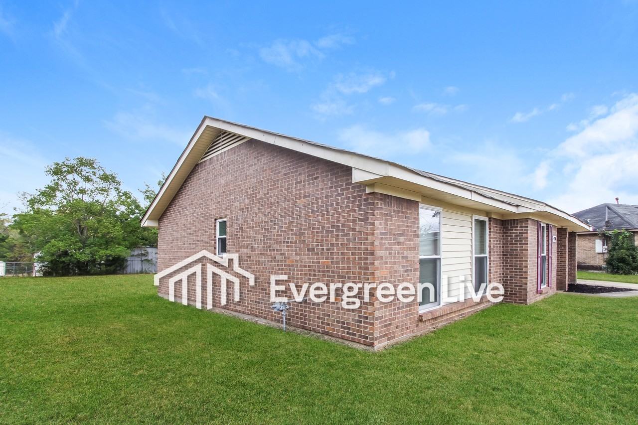 4201 Spring Park Ct - Photo 5 of 16