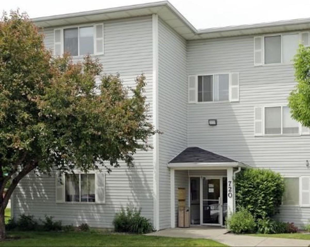 Centennial Place Apartments - Photo 3 of 12