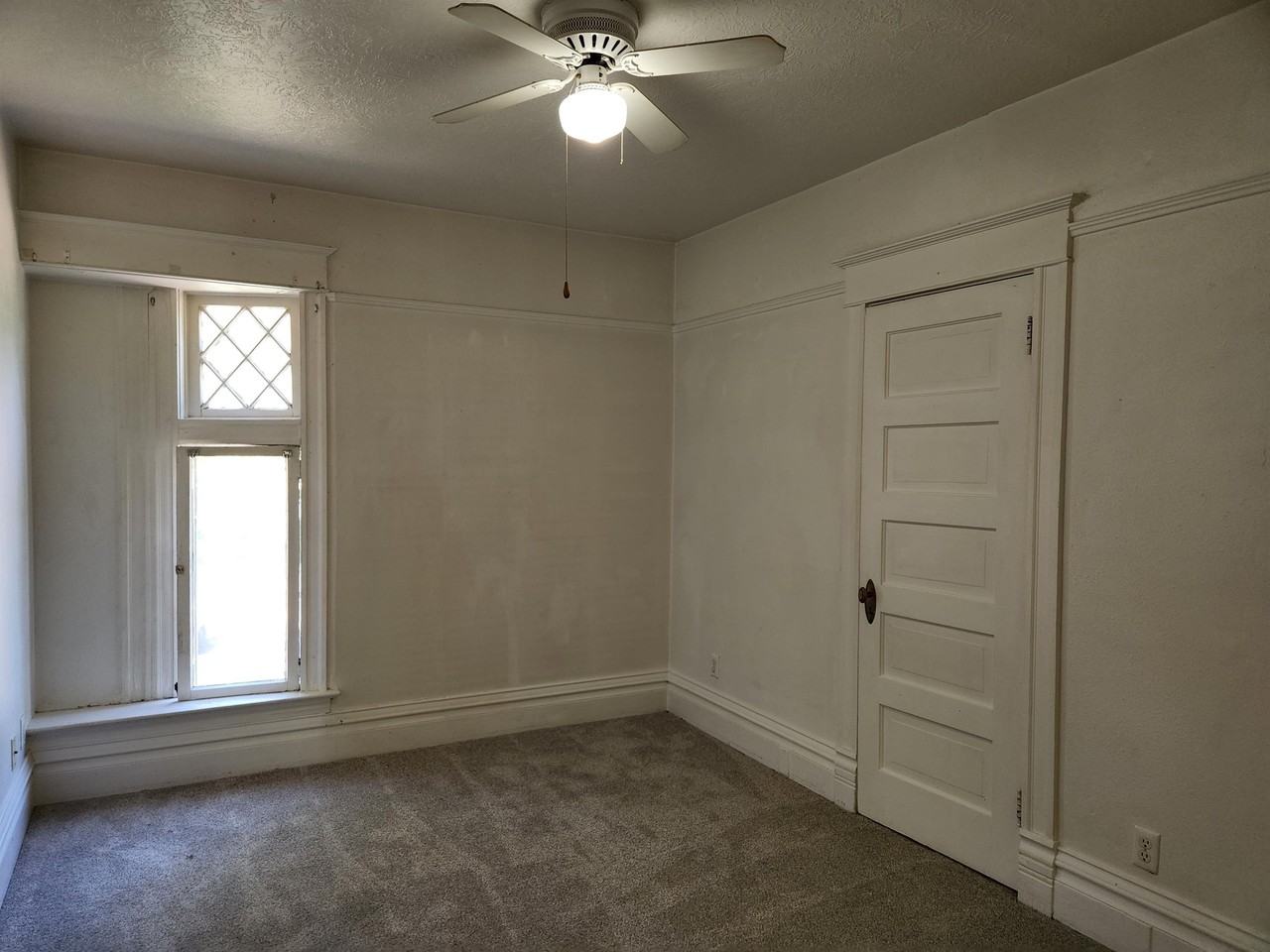 1718 8th Ave #B - Photo 7 of 12