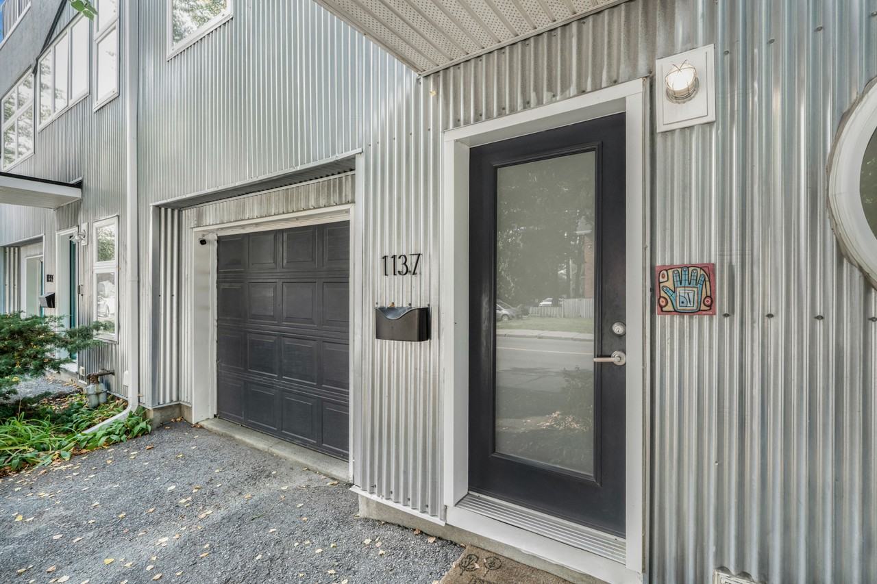 1137 Gladstone Avenue - 1 - Photo 3 of 30