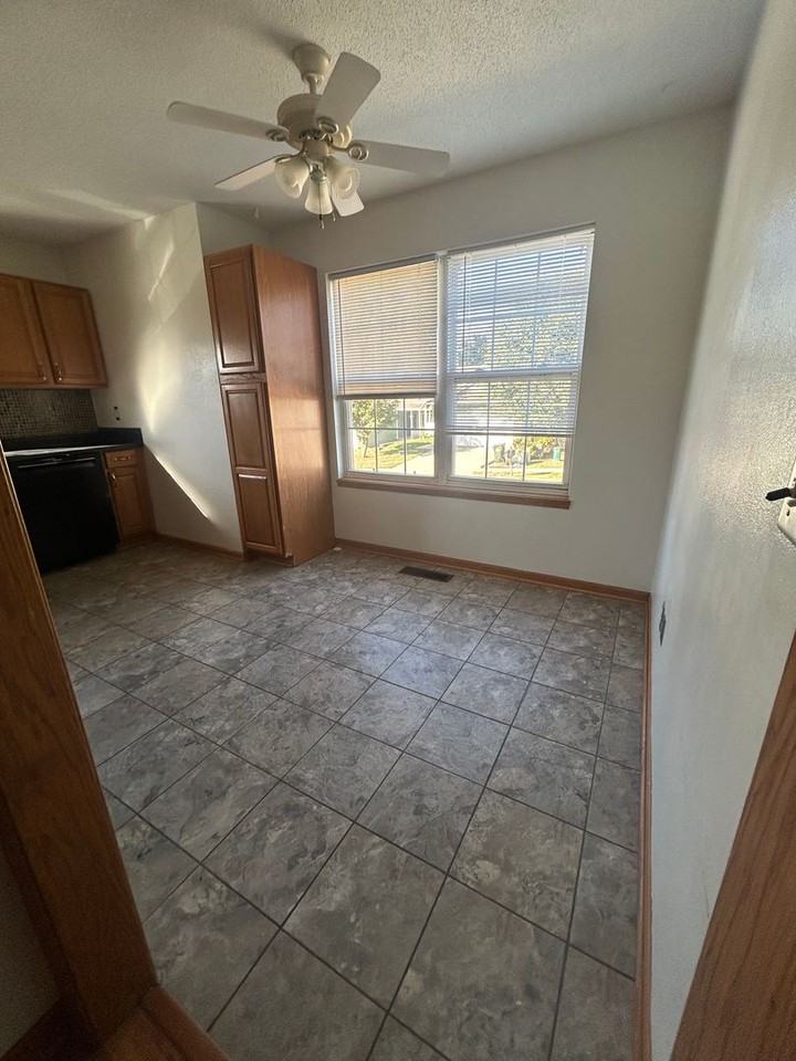 2300 Catskill Ct - Photo 4 of 18