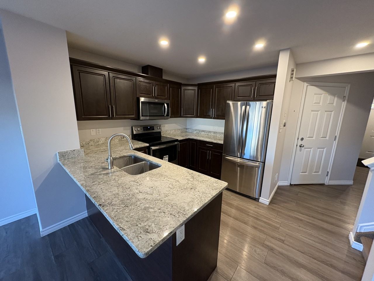 3 Bedroom 2.5 Bathroom Townhouse Style Home in South Terwillegar – SF306 - Photo 2 of 44