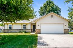 451 Meadowlark Dr - Photo 1 of 1