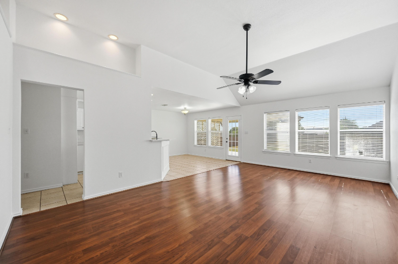 1303 Cochise Trail - Photo 3 of 22