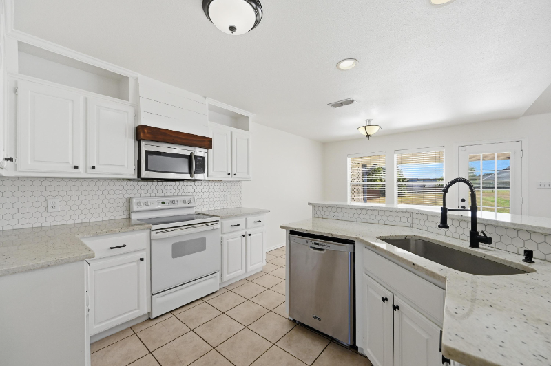 1303 Cochise Trail - Photo 6 of 22