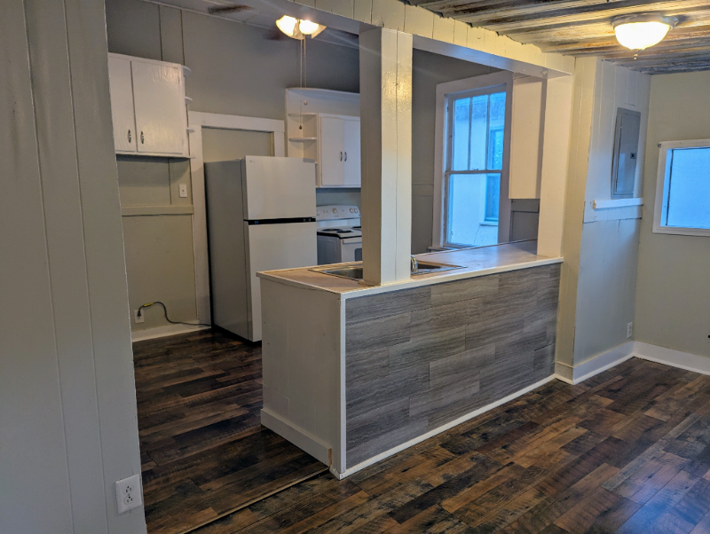 203 S Highland St #B - Photo 2 of 9