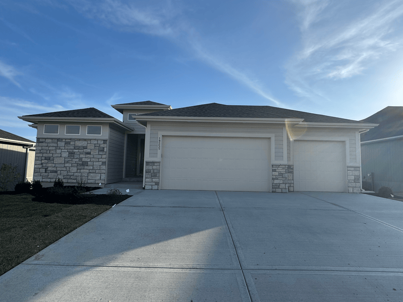 19255 W 109th Pl - Photo 3 of 34