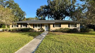 4829 Nw 40th Ter - Photo 1 of 1