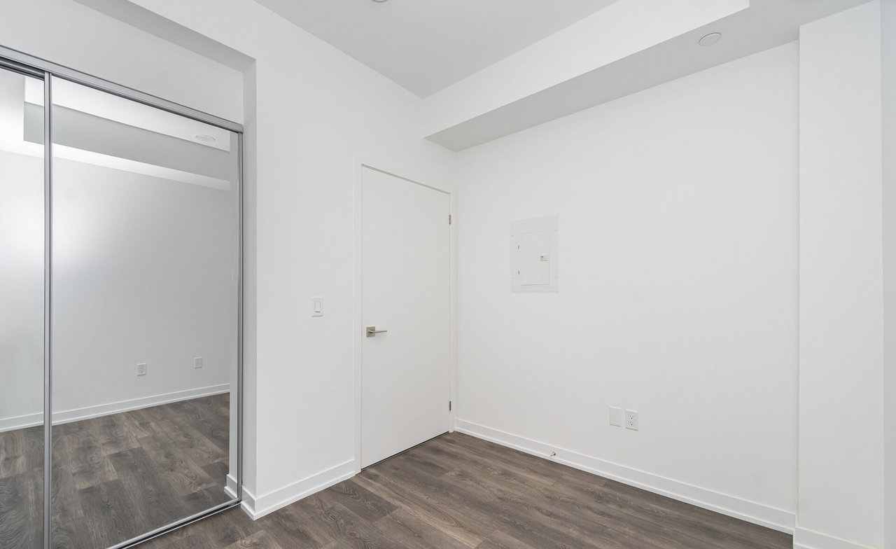 498 Caldari Road - Photo 7 of 21