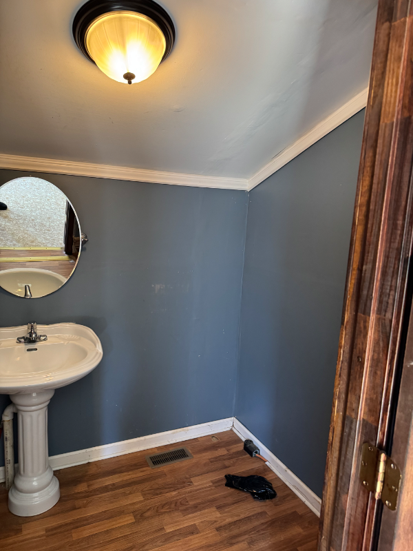 109 Jeffery St - Photo 5 of 10