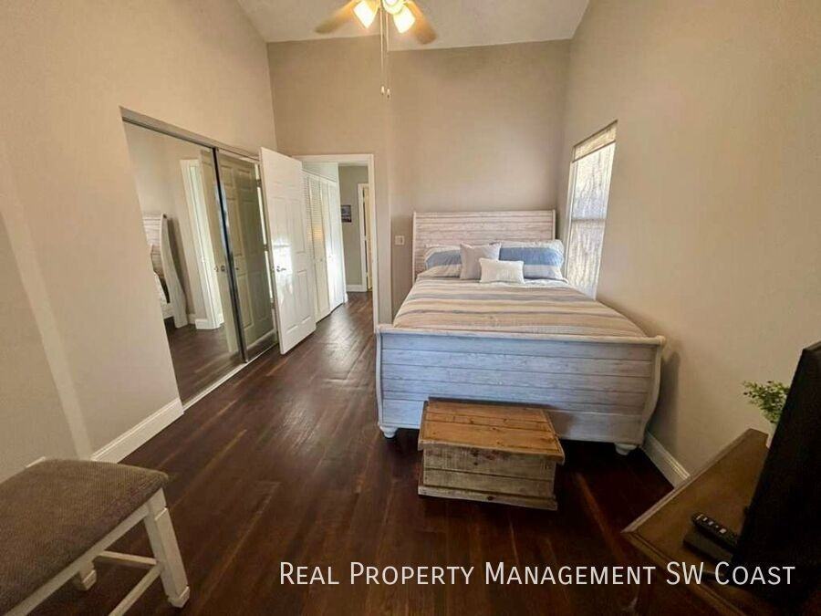 541 Windsor Sq #201 - Photo 4 of 15