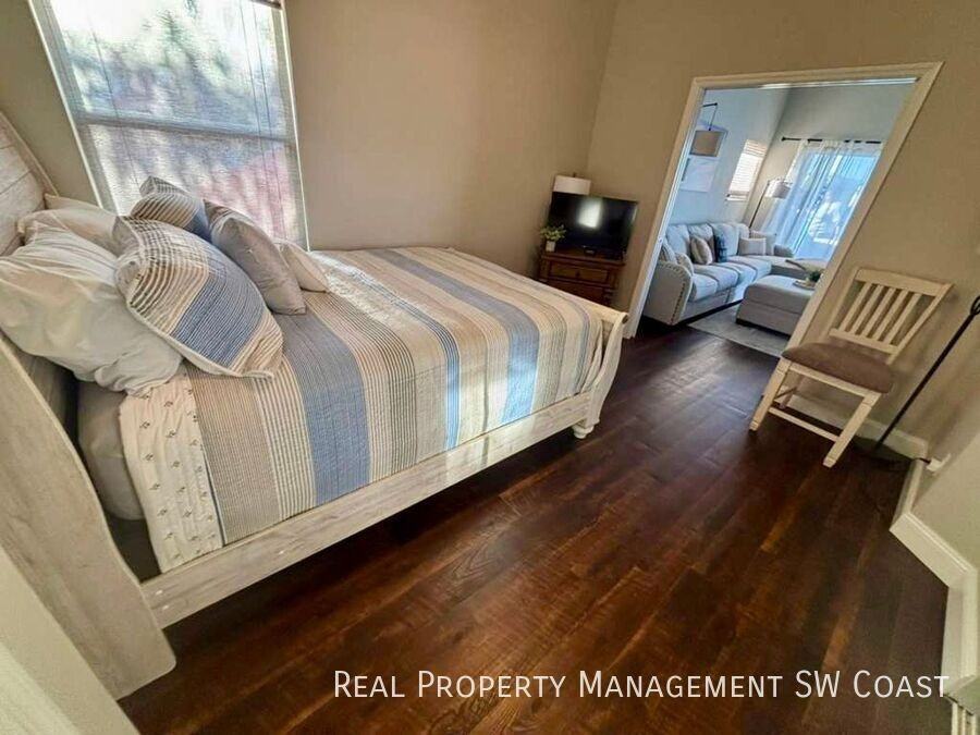 541 Windsor Sq #201 - Photo 5 of 15