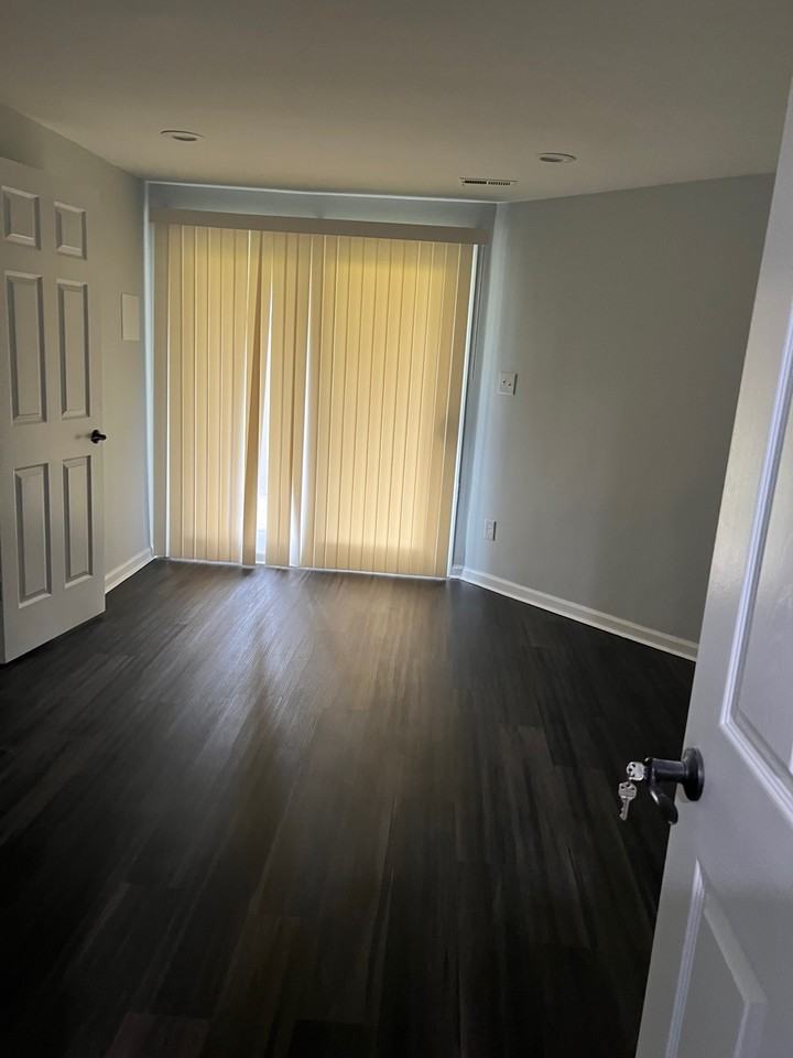 2430 Potterfield Rd - Photo 3 of 8