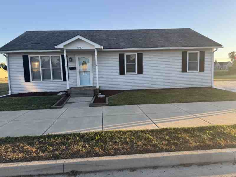 603 W Main St - Photo 2 of 2