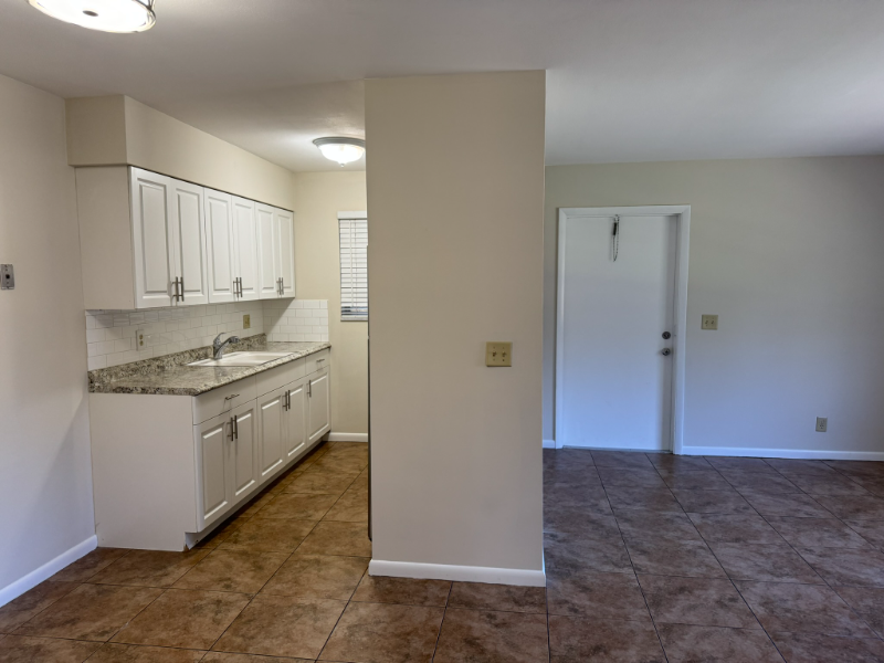 1610 Shirley Ct #2 - Photo 7 of 10