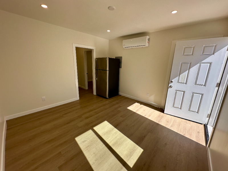 1443 Linden Avenue #1445-5 - Photo 6 of 19