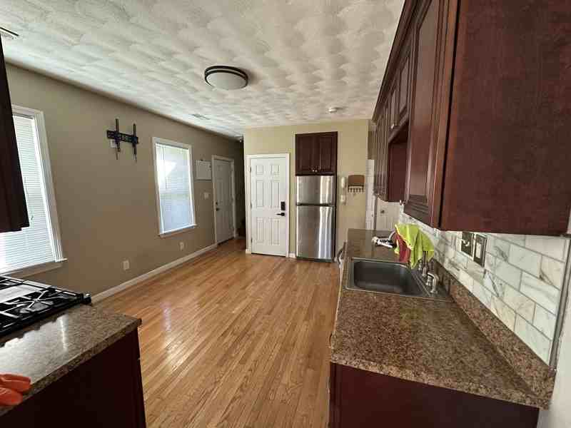 34 Union St - Photo 2 of 10