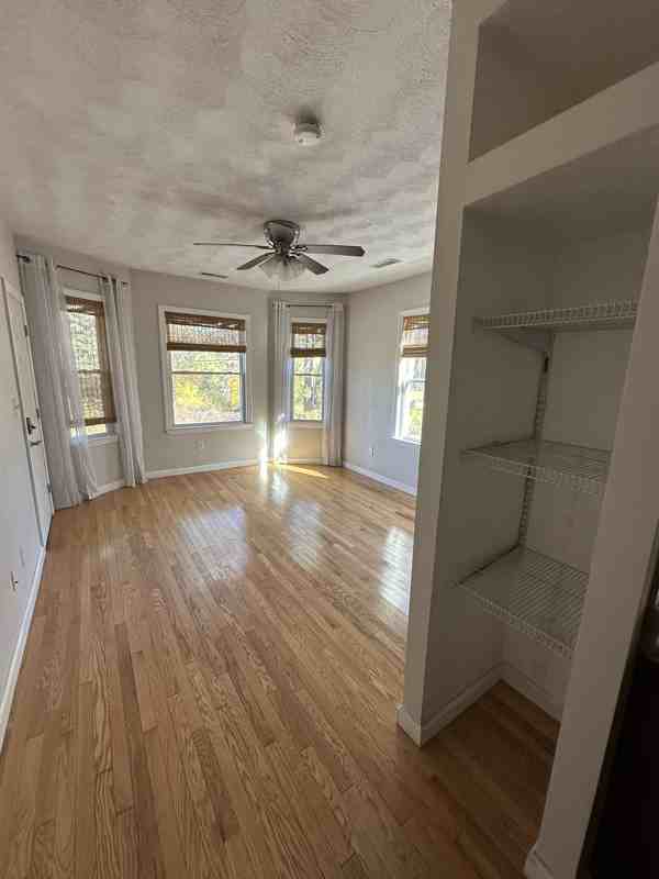 34 Union St - Photo 3 of 10