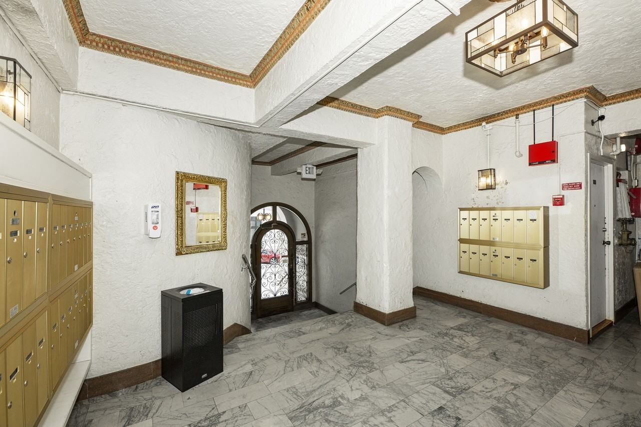 665 Pine - Photo 3 of 4