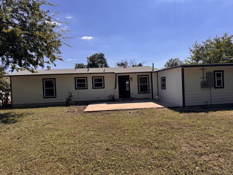 331 Longview Drive - Photo 3 of 5