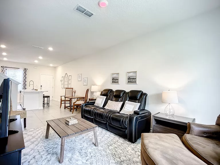 785 Rotary Rd - Photo 4 of 20