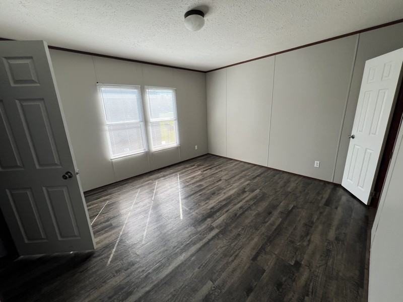 31 Locust St - Photo 3 of 8