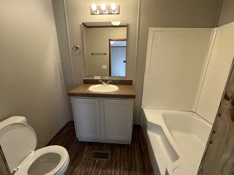 137 Burch St - Photo 3 of 10