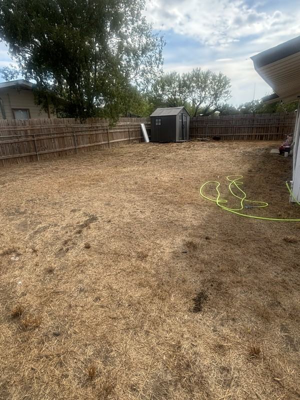 822 Maple St - Photo 3 of 13