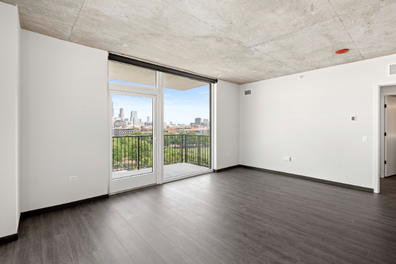 162 N Ashland Ave - Photo 3 of 20