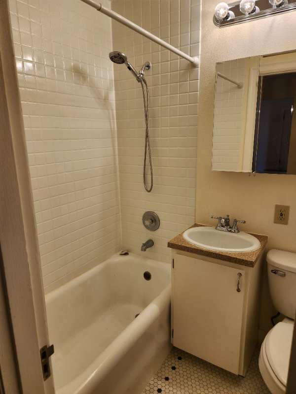 2317 10th Ave E #203 - Photo 7 of 9