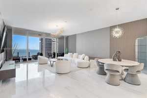 featured image of Biscayne Blvd Way & SE 2nd Ave