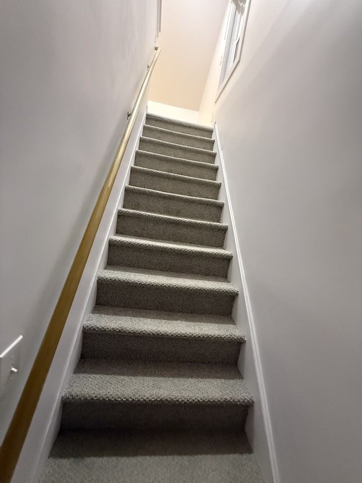 472 North Main Street - Photo 4 of 18