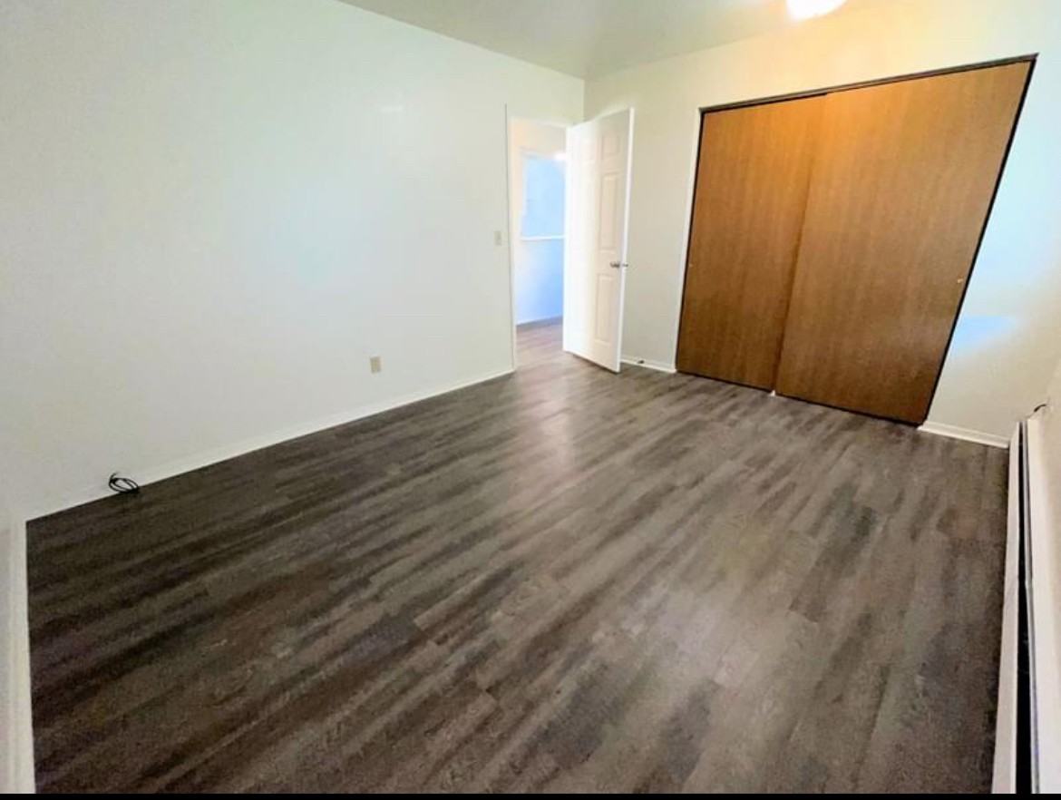 1122 City Springs Rd - Photo 2 of 6