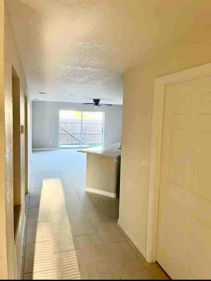 827 N Florence Ave #NA - Photo 7 of 10