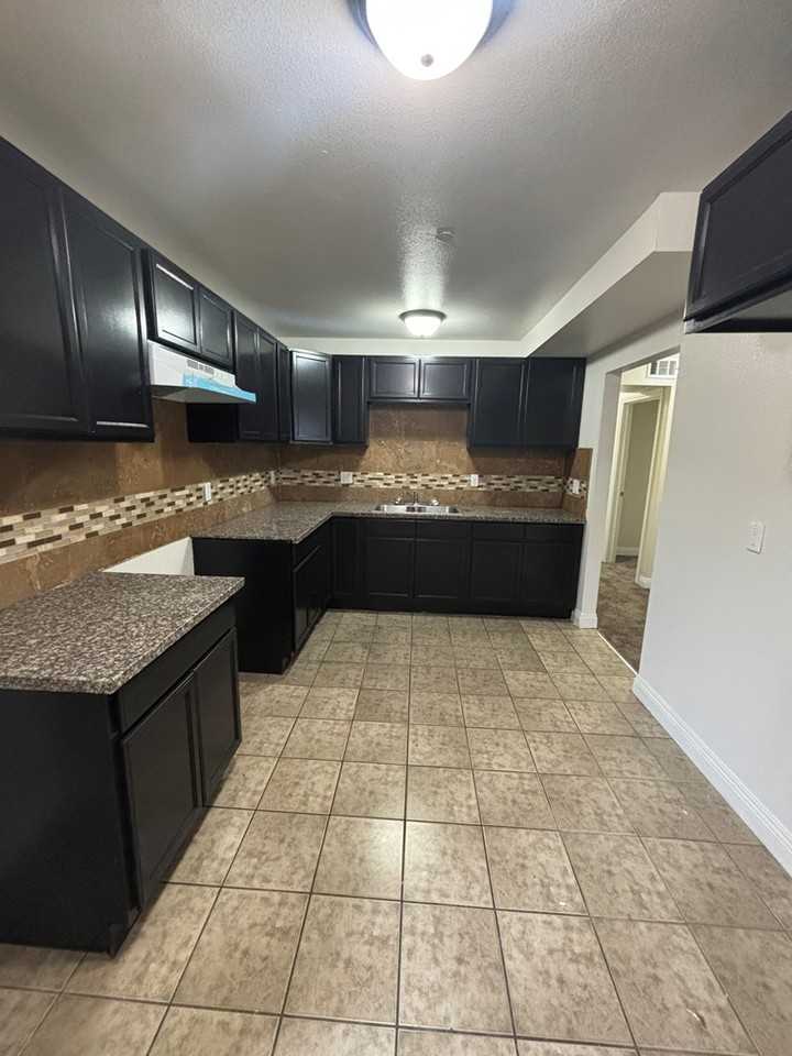 755 East 76th Place - Photo 5 of 15