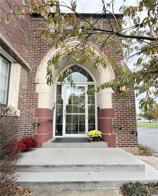 406 1C E 8th Street - Photo 2 of 20