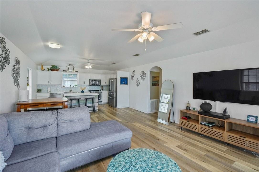 4030 Walker Dr - Photo 6 of 16