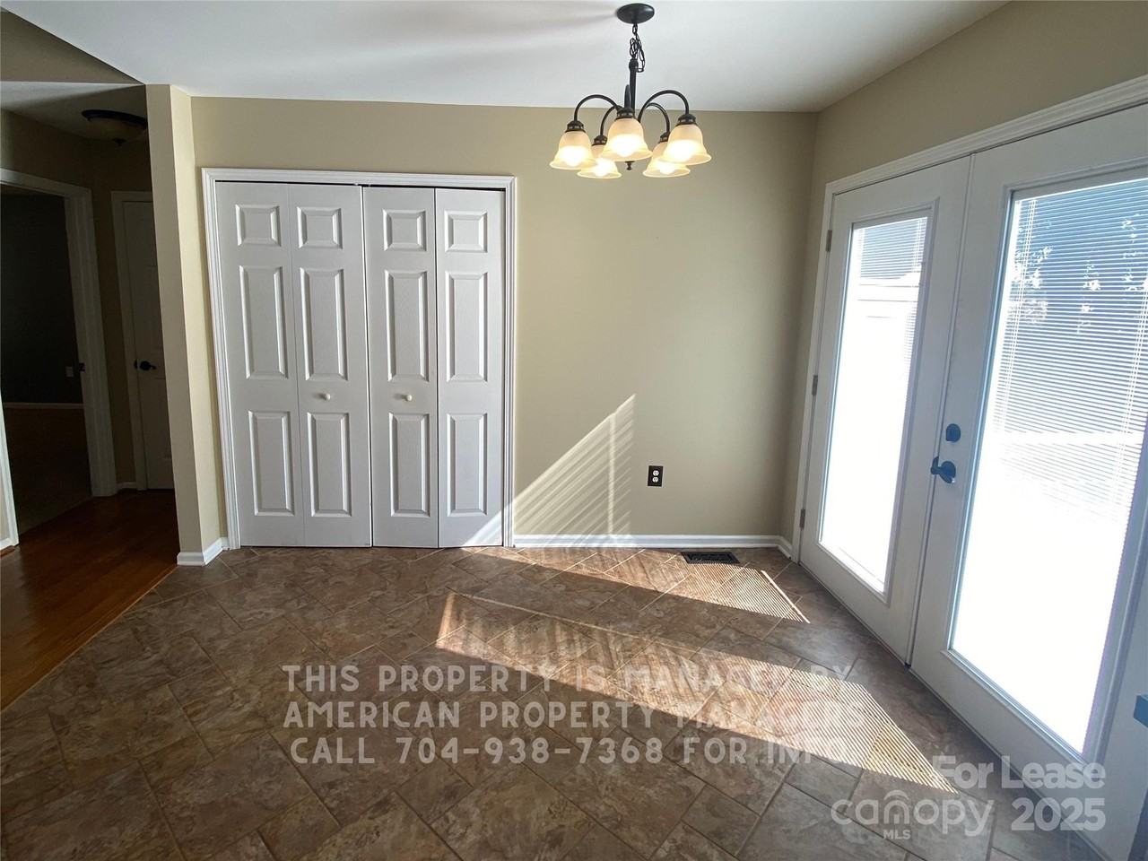 735 Klutz Street - Photo 5 of 18