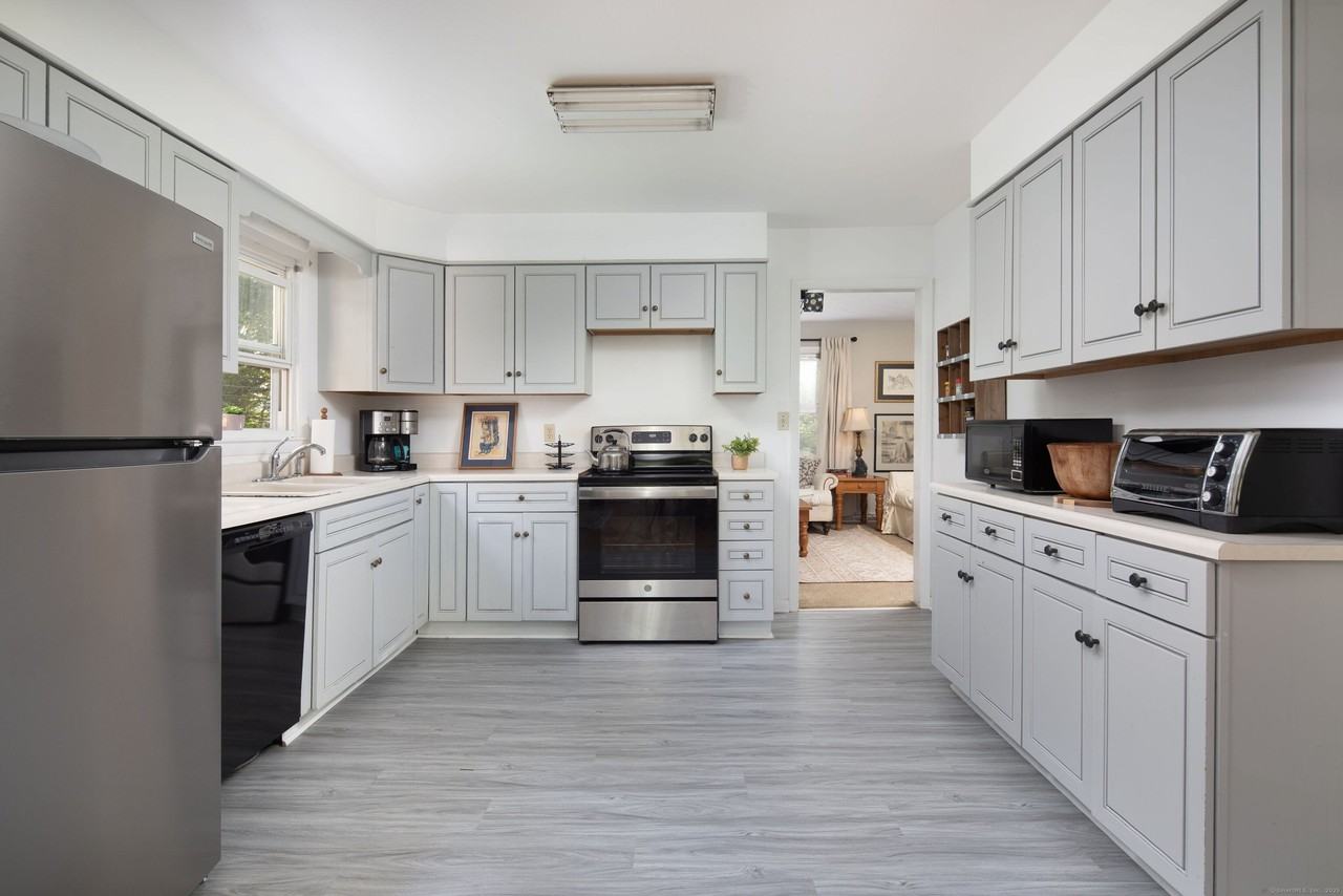 37 Greene Avenue - Photo 2 of 17