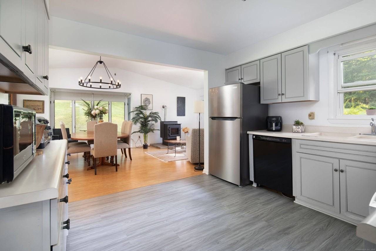 37 Greene Avenue - Photo 3 of 17