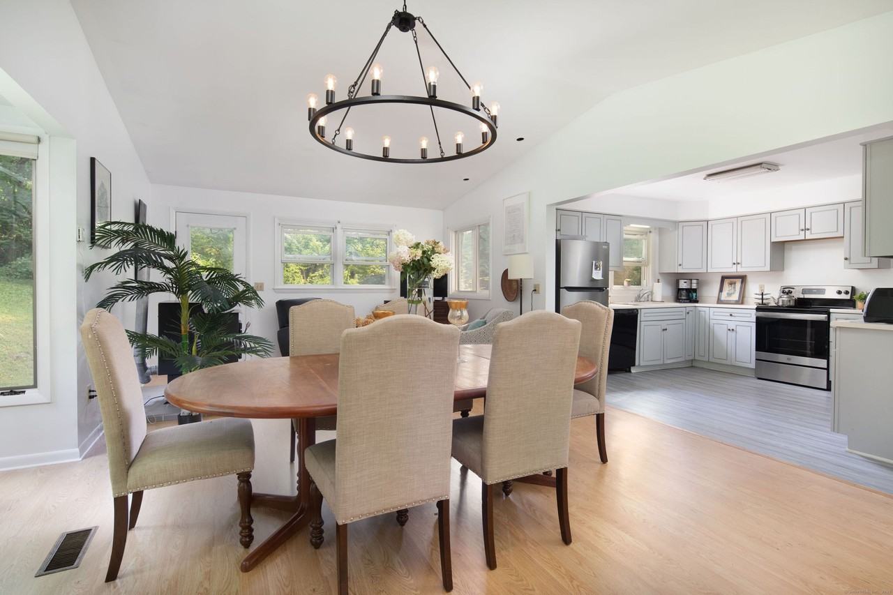 37 Greene Avenue - Photo 5 of 17