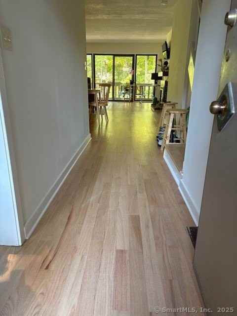 8 Village Rd #8 - Photo 4 of 25