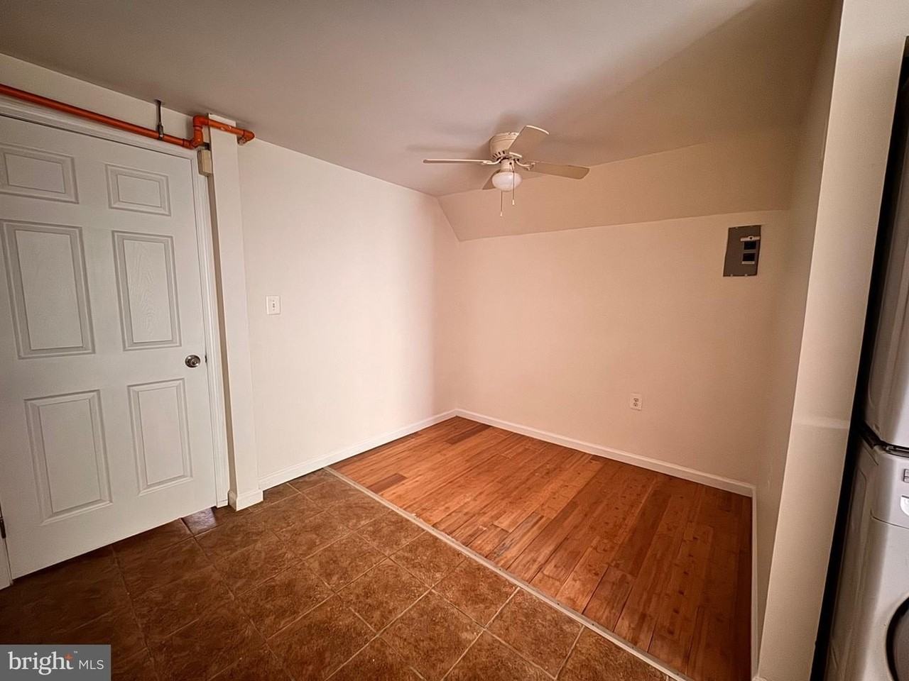 113 W Girard Ave - Photo 3 of 8