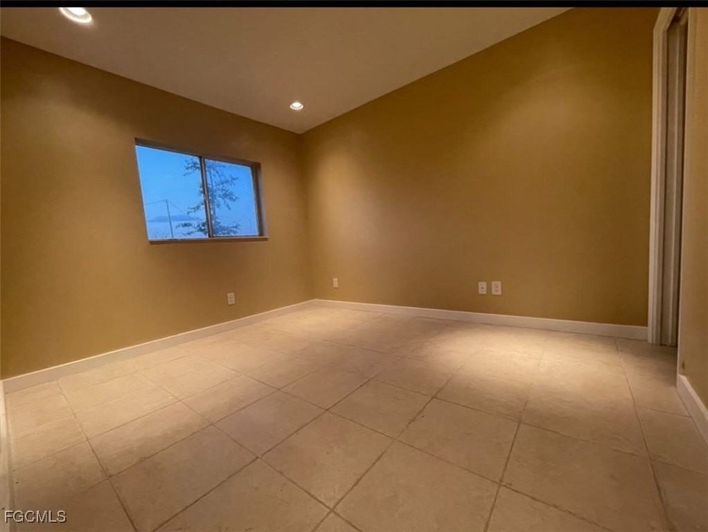 621 Joel Blvd - Photo 6 of 9