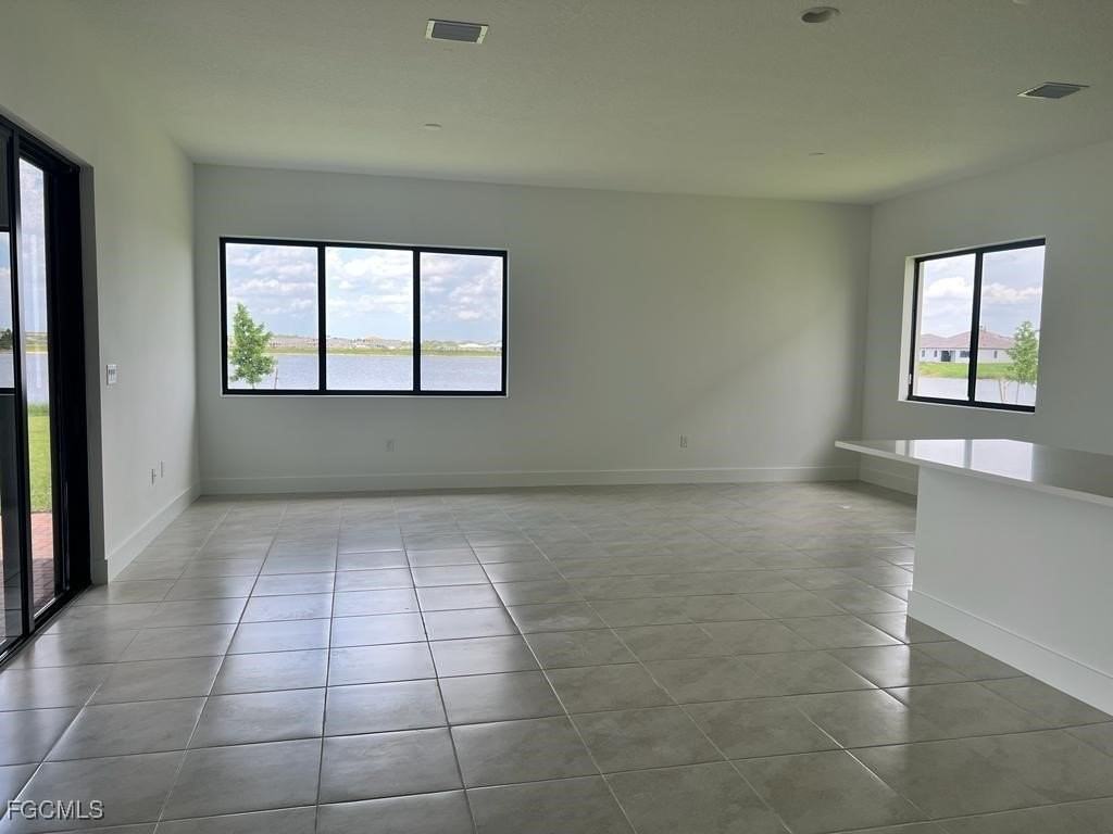 5101 Isidora Ln - Photo 5 of 33